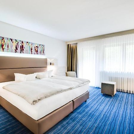 Business Class Hotel Haeckermuehle Tiefenbronn Екстериор снимка